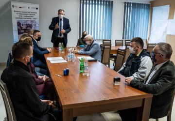 Podpisanie umowy „Uporządkowanie gospodarki ściekowej w miejscowościach Biała Niżna, Gródek, Stróże, Wyskitna, Polna”